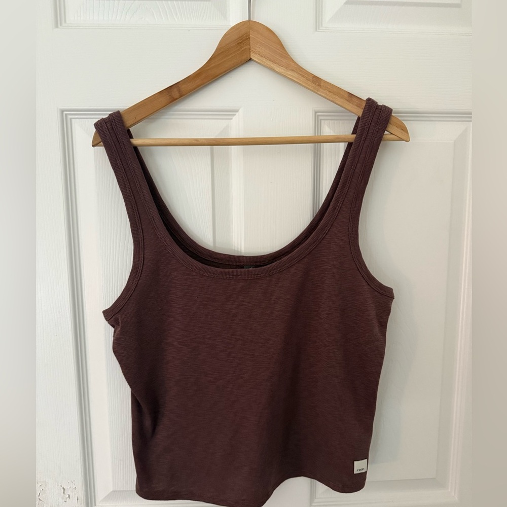 Vuori Sunrise Crop Ribbed Tank Top In Chestnut Top Size XL